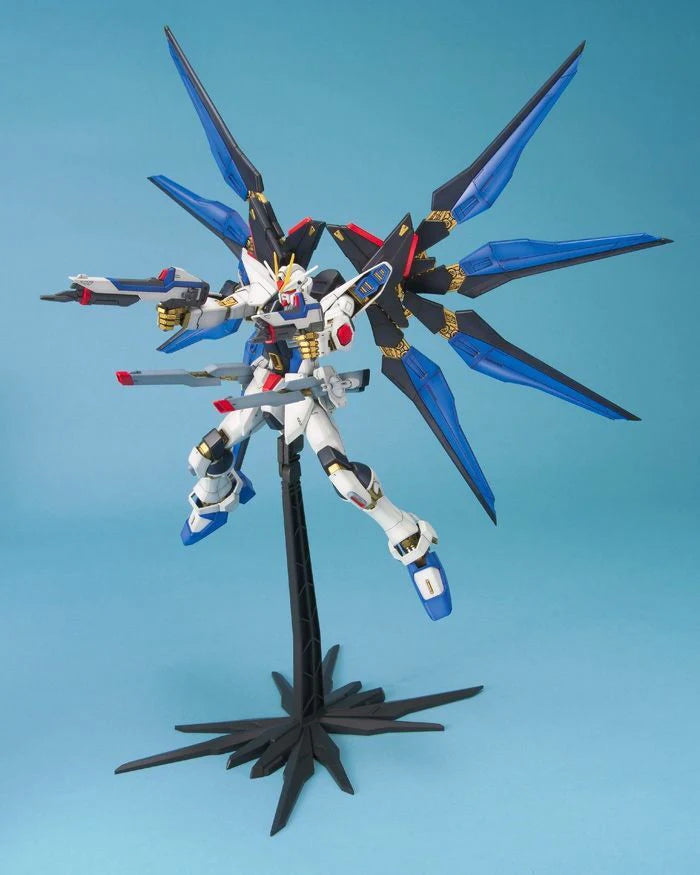 Bandai Gundam 1/100 MG Seed Destiny ZGMF-X20A Strike Freedom Gundam Model Kit