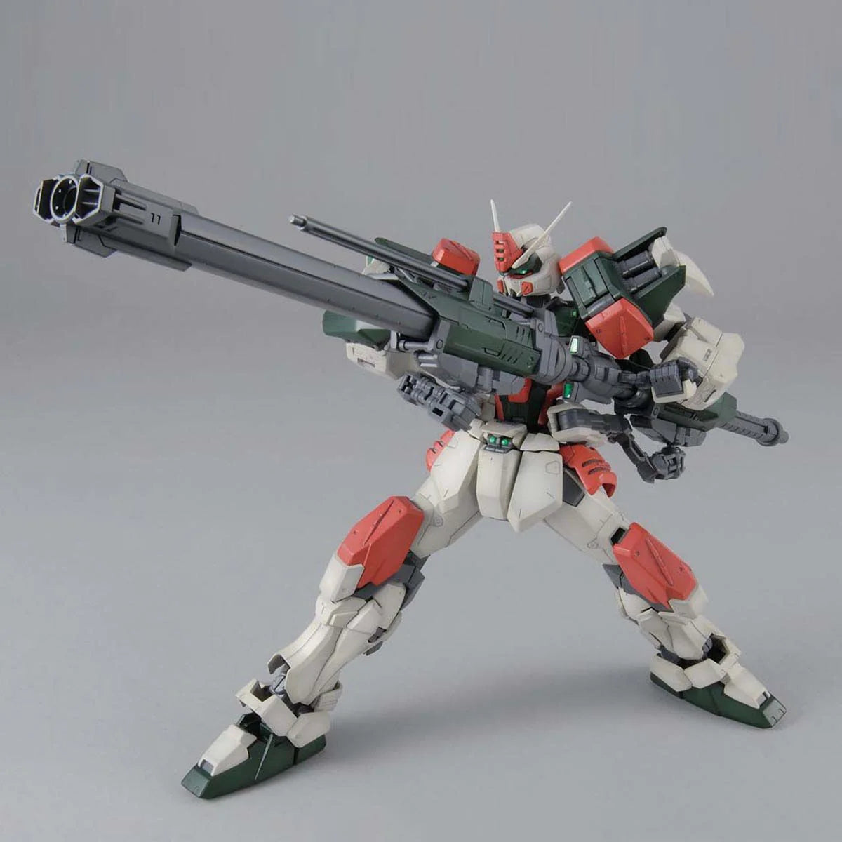 Bandai MG Mobile Suit Gundam Seed Buster Gundam Master Grade 1:100 Scale Model Kit