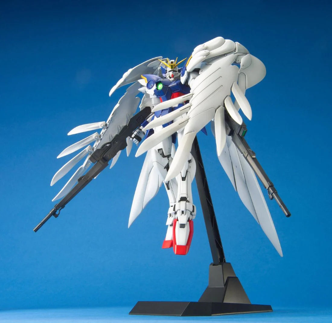 Bandai Gundam 1/100 MG Gundam Wing Endless Waltz XXXG-00W0 Wing Gundam Zero EW (Wing Zero Custom) Model Kit
