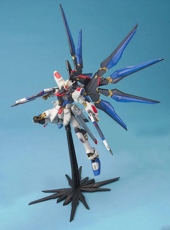 Bandai Gundam 1/100 MG Seed Destiny ZGMF-X20A Strike Freedom Gundam Model Kit