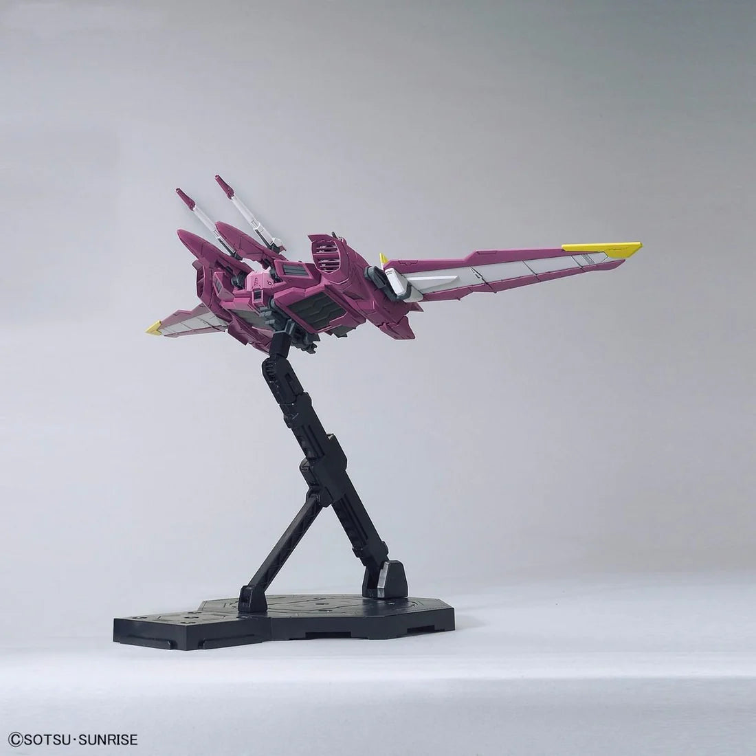 Bandai MG 1/100 Justice Gundam