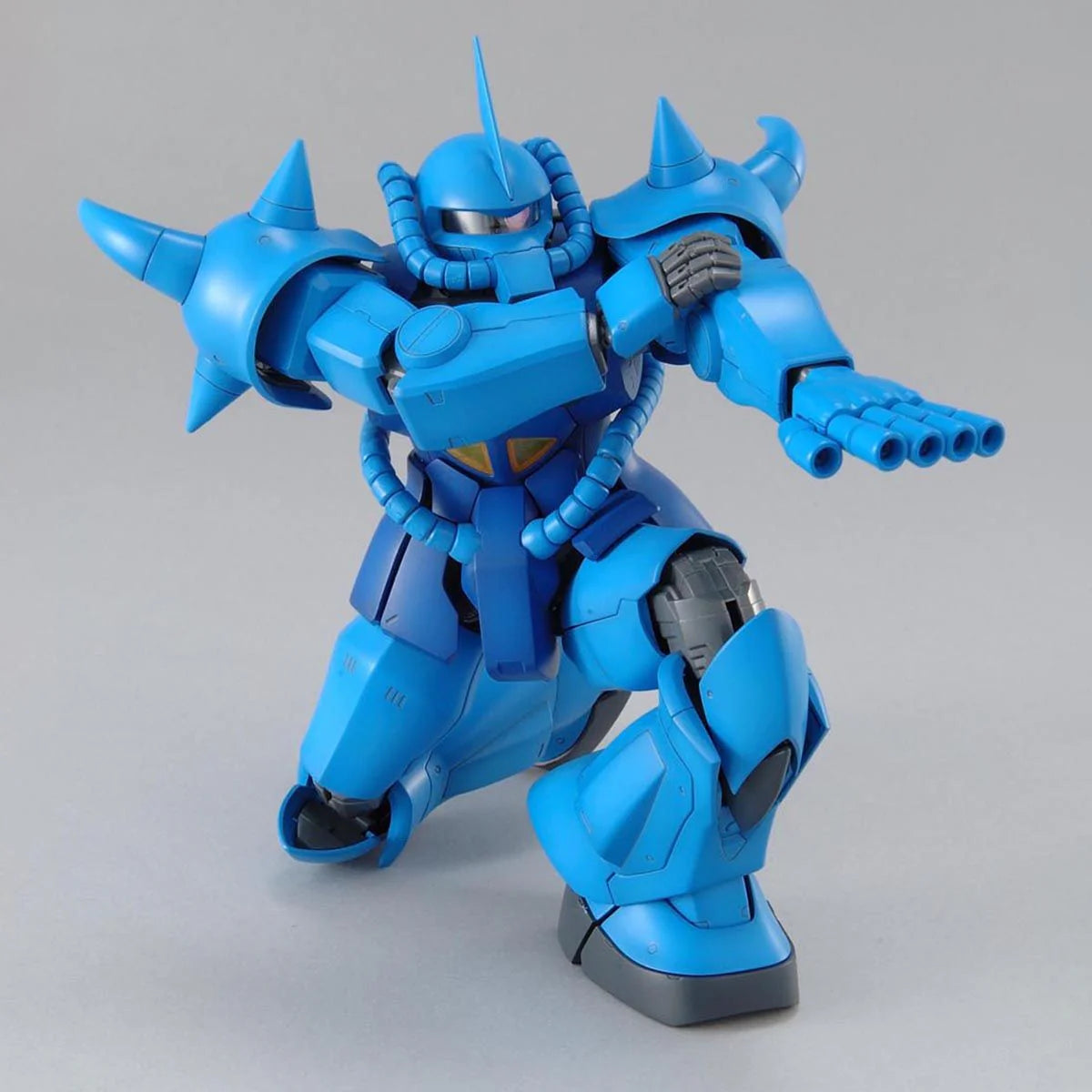 Bandai MG 1/100 Gouf (Ver. 2.0)