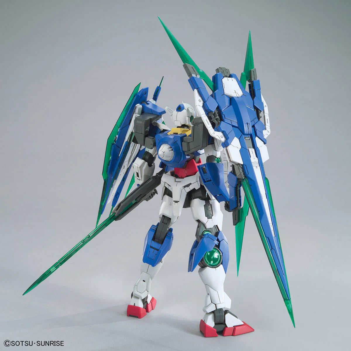 Bandai MG Mobile Suit Gundam 00V: Battlefield Record 00 QAN Full Saber MG 1:100 Scale Model Kit