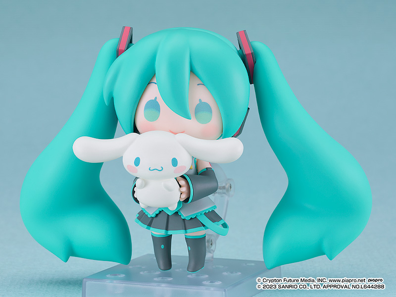 Good Smile Company Nendoroid Hatsune Miku Cinnamoroll Collaboration Ver.