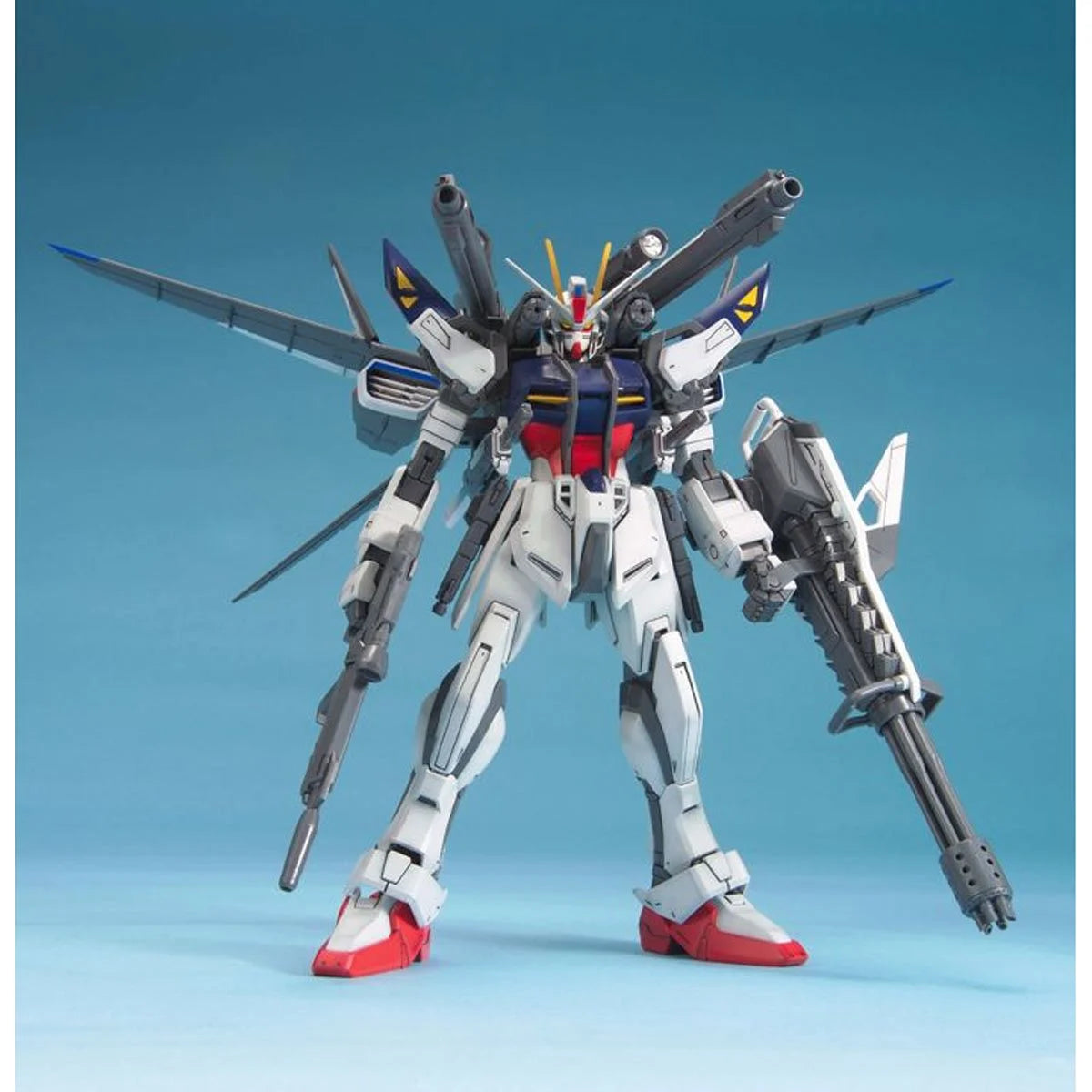 Bandai MG Mobile Suit Gundam Seed Astray Lukas Strike E + IWSP Master Grade 1:100 Scale Model Kit